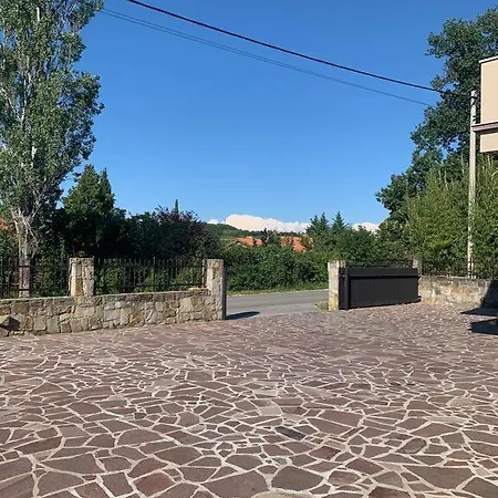 White Hrvatini Appartement